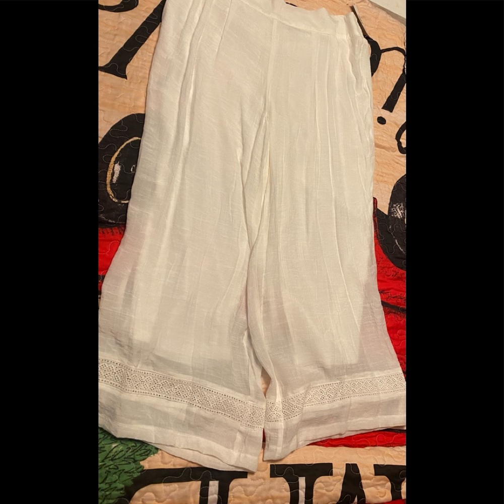 White apron pants